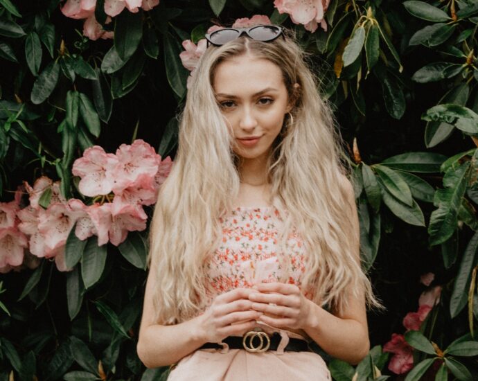 The Top 9 Tips On How To Make Your Hair Healthy Again?