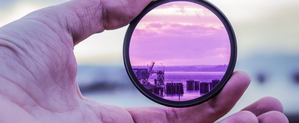 lens making the world look purple