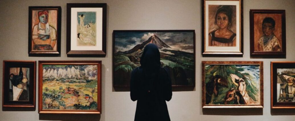 UK Prime Minister Rishi Sunak considers arts to be a "rip-off degrees"
