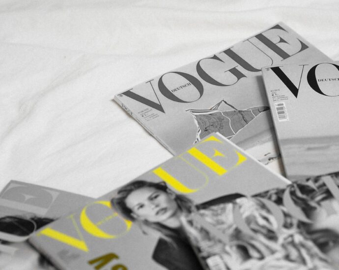 Vogue editor, Dame Anna Wintour, alongside British Vogue editor, Edward Enninful, has curated a Met Gala-inspired event to raise money for the arts in the UK as a result of funding cuts. 