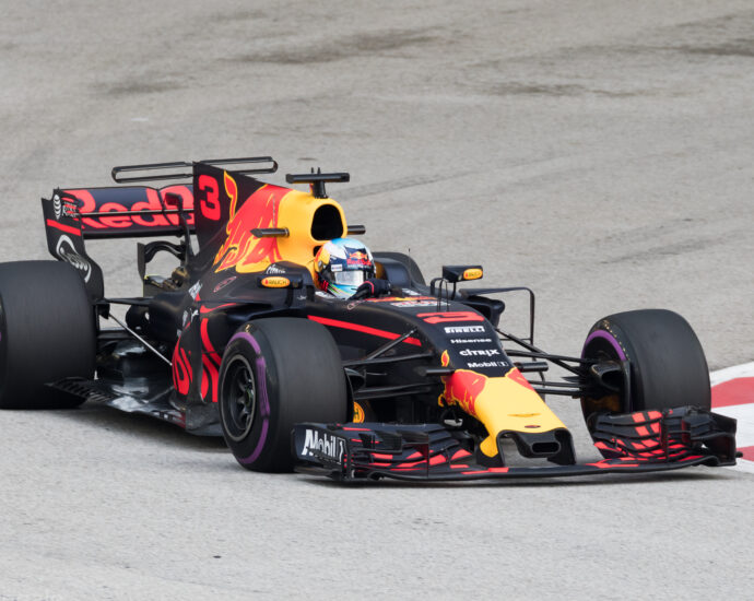 Image shows a Formula 1 car.