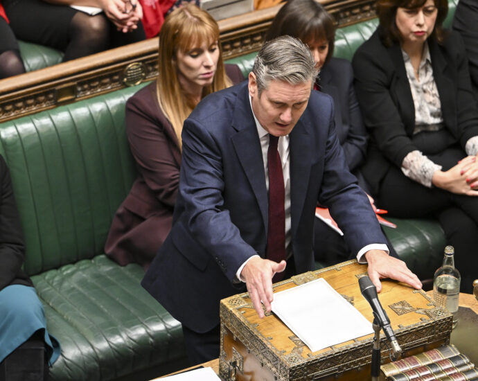 Keir Starmer speaking at PMQ's 18/10/23