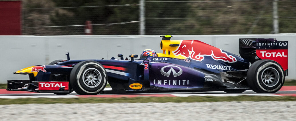 Image shows a Formula 1 car.
