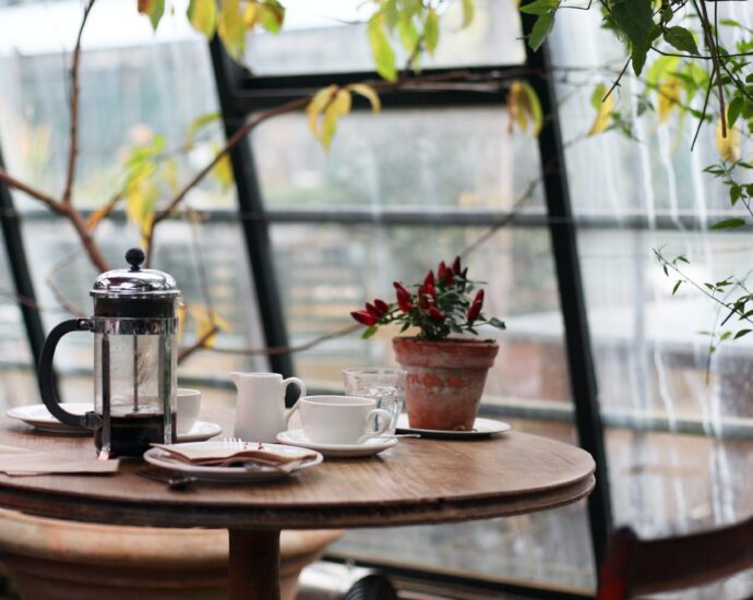 Image: A table in a coffee shops