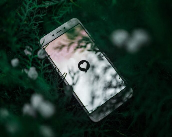 Is it time to ditch technology and its rules when it comes to modern dating?